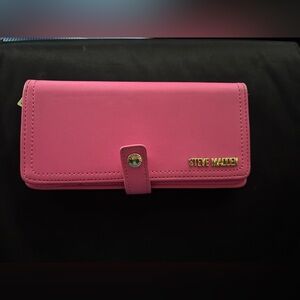 NWOT Steve Madden Wallet